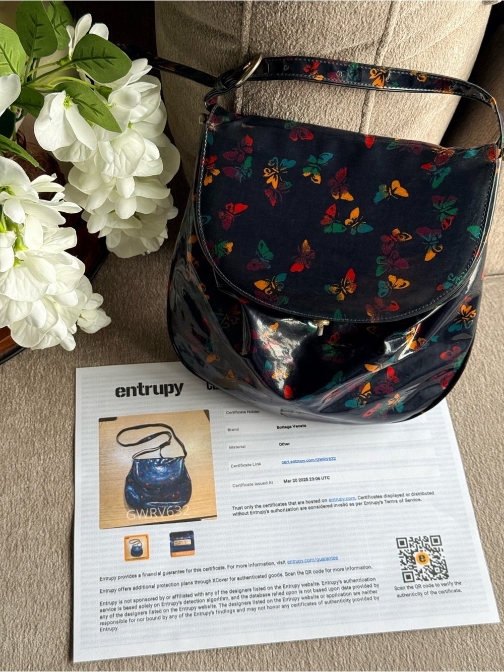 Bottega Veneta Butterfly Print Vintage Shoulder Bag with COA - Picture 2 of 11
